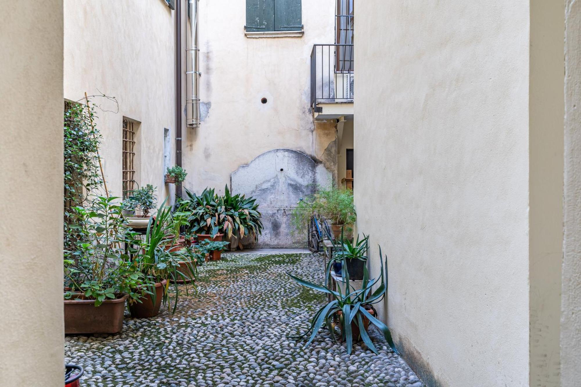 Casa San Faustino - Brescia Citycenter - By Host4U Exterior photo